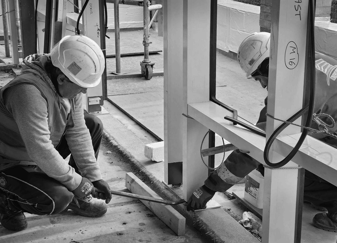 Looking for CW / Cladding Fitters and mates
